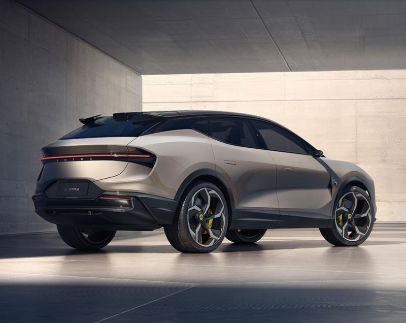 Lotus Eletre 112kWh 4WD, Stellar Zwart + PARKEERPAKKET/INTELLIGENT GLAZEN DAK