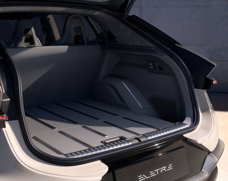 Lotus Eletre 112kWh ev s awd 450kW aut