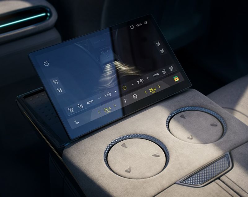 Lotus Eletre 112kWh ev awd 450kW aut