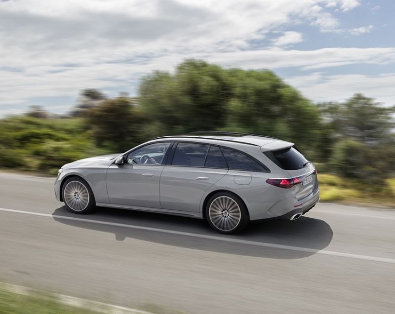 Mercedes-Benz E-estate 450 mhev amg line 4matic 280kW 9g-tronic aut Mercedes-Benz E-estate 450 mhev amg line 4matic 280kW 9g-tronic aut