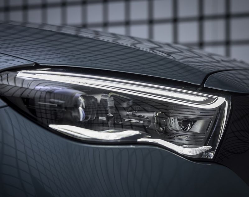 Mercedes-Benz E-klasse 300e Plug-in Hybrid 4Matic Exclusive Line 9G-Tronic