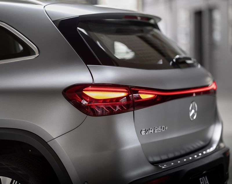 Mercedes-Benz EQA 70.5kWh 250+ Business Solution AMG, Berggrijs Mercedes-Benz EQA 70.5kWh 250+ Business Solution AMG, Berggrijs