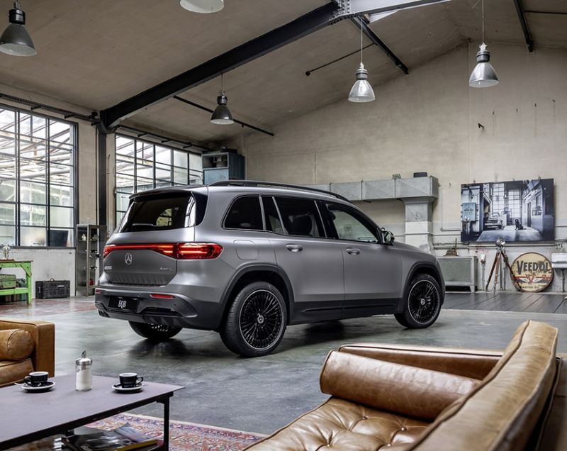 Mercedes-Benz EQB 70.5kWh 250+ Business Solution AMG, Berggrijs + DERDE ZITRIJ