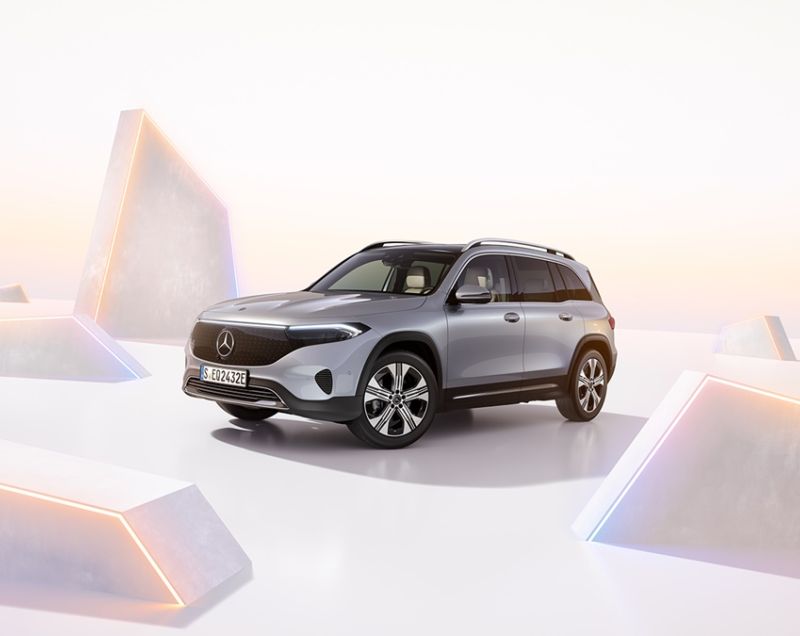 Mercedes-Benz EQB 70.5kWh 250+ Business Solution AMG, Hightech zilver + DERDE ZITRIJ