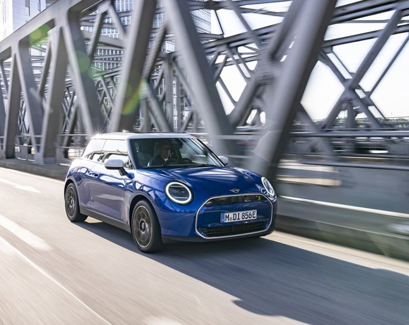 Mini Cooper Electric 53.5kWh Cooper SE John Cooper Works - LONG RANGE VERSIE