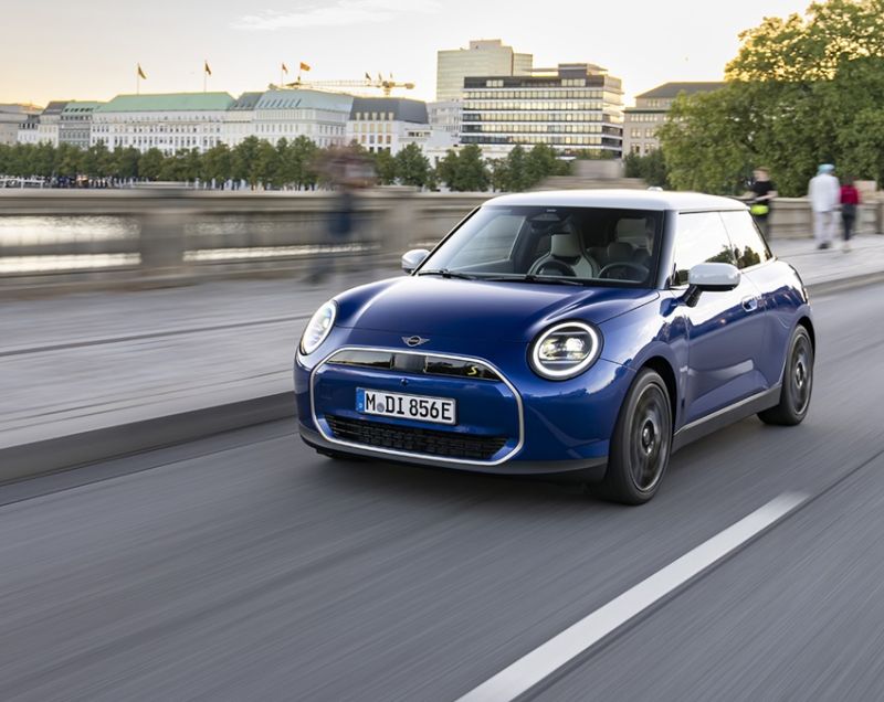 Mini Cooper Electric 53.5kWh Cooper SE John Cooper Works - LONG RANGE VERSIE