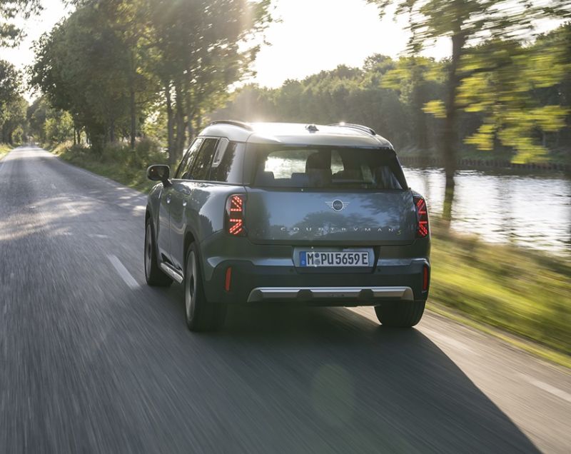 Mini Countryman 64.6kWh SE John Cooper Works, Midnight Black + 20 INCH VELGEN / PAKKET L