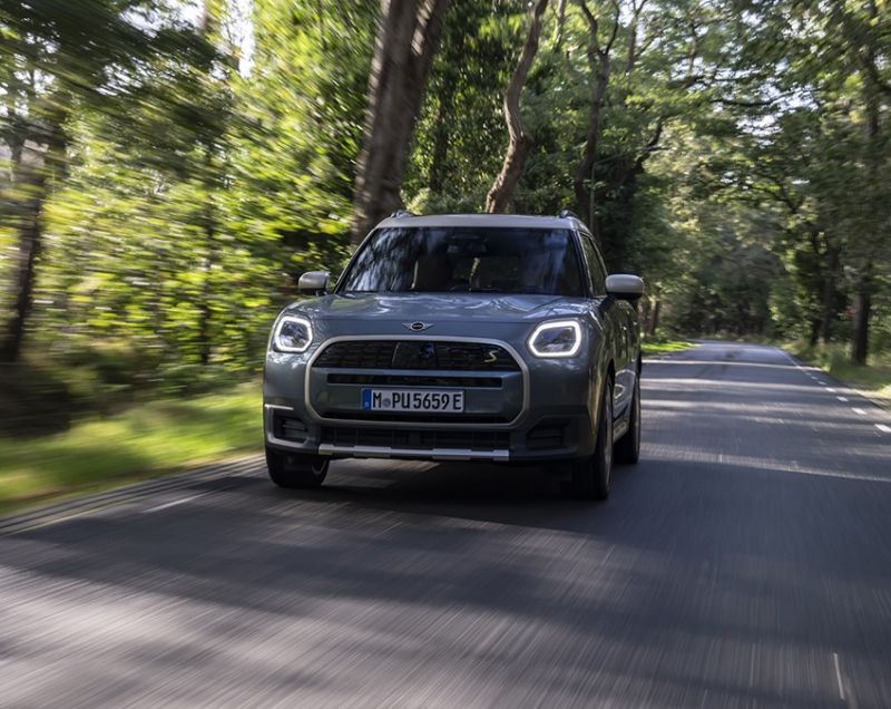 Mini Countryman 64.6kWh SE John Cooper Works, Midnight Black + 20 INCH VELGEN / PAKKET L