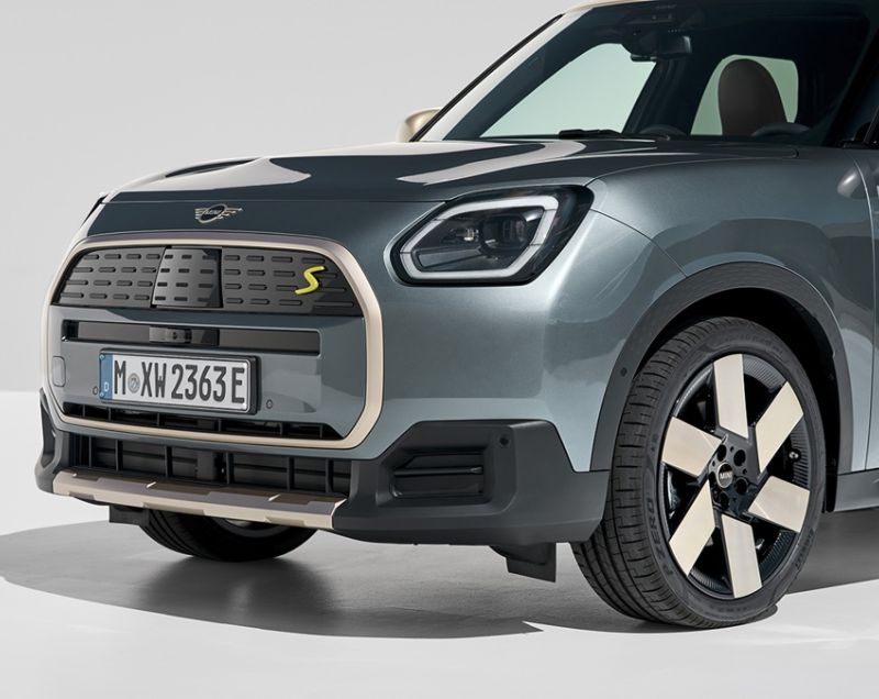 Mini Countryman 64.6kWh SE John Cooper Works, Midnight Black + 20 INCH VELGEN / PAKKET L