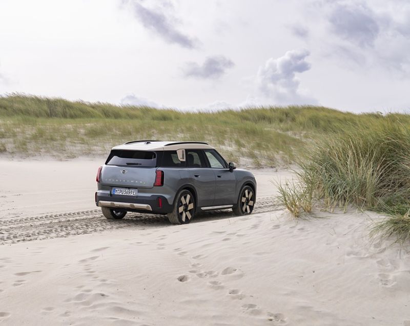 Mini Countryman 64.6kWh SE John Cooper Works, Midnight Black + 20 INCH VELGEN / PAKKET L