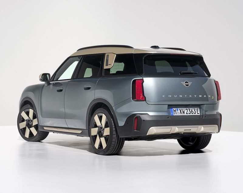 Mini Countryman 64.6kWh SE John Cooper Works, Midnight Black + 20 INCH VELGEN / PAKKET L