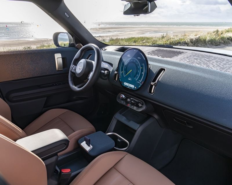 Mini Countryman 64.6kWh SE John Cooper Works, Melting Silver + 20 INCH VELGEN / PAKKET L