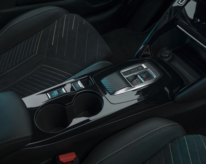 Peugeot 208 1.2 PureTech 75 Style, Noir Perla Nera - SNEL LEVERBAAR