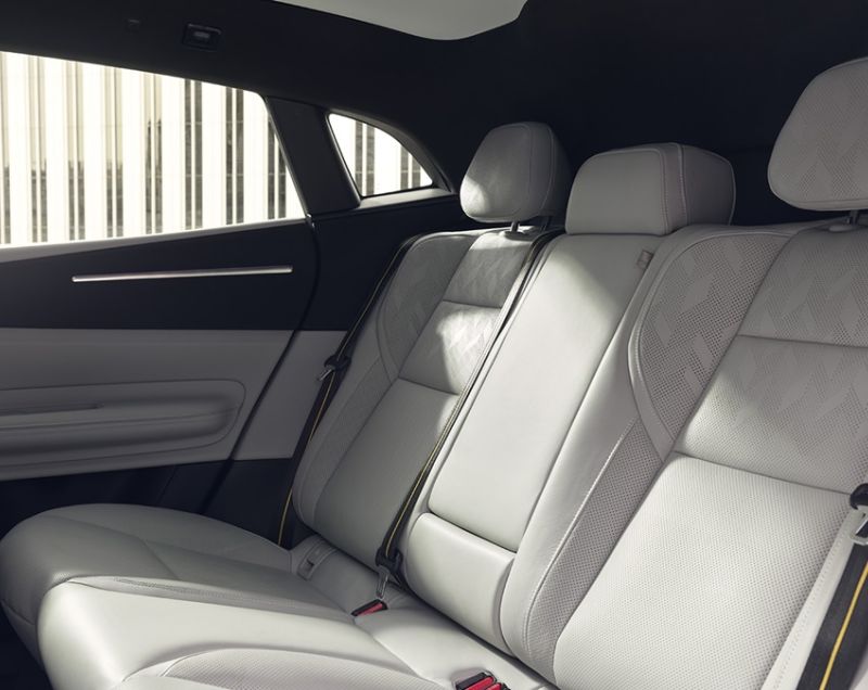 Polestar Polestar 4 100kWh Long Range Dual Motor Prime, Space