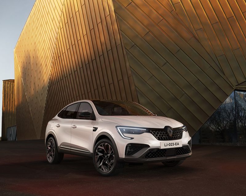 Renault Arkana 1.6 Hybrid 145 E-Tech esprit Alpine, Blanc Perle + PACK CITY PREMIUM Renault Arkana 1.6 Hybrid 145 E-Tech esprit Alpine, Blanc Perle + PACK CITY PREMIUM