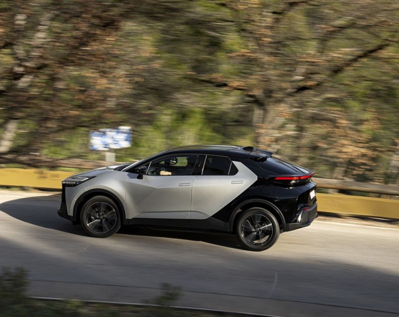 Toyota C-HR 2.0 phev active 164kW cvt aut