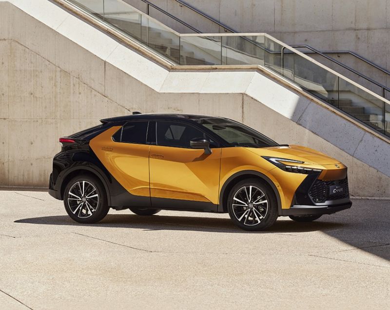 Toyota C-HR 2.0 phev active 164kW cvt aut