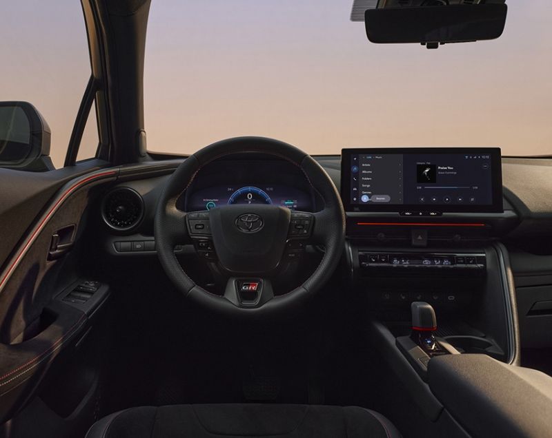 Toyota C-HR 2.0 phev black edition 164kW cvt aut