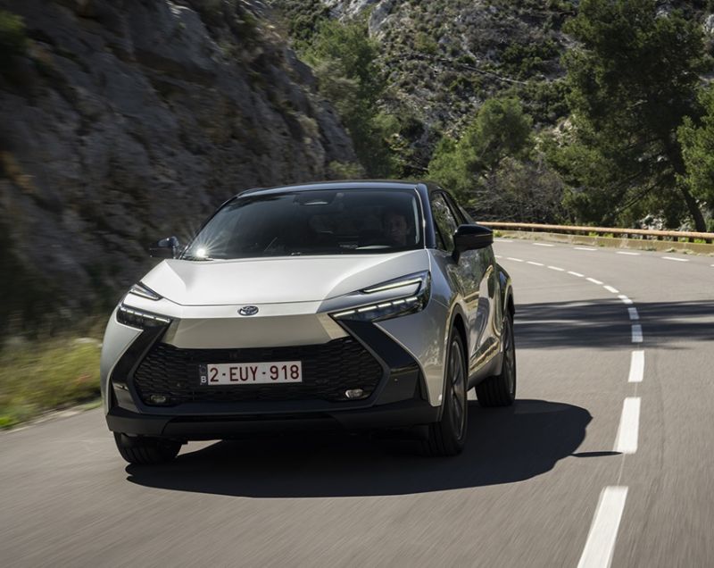Toyota C-HR 2.0 phev black edition 164kW cvt aut Toyota C-HR 2.0 phev black edition 164kW cvt aut