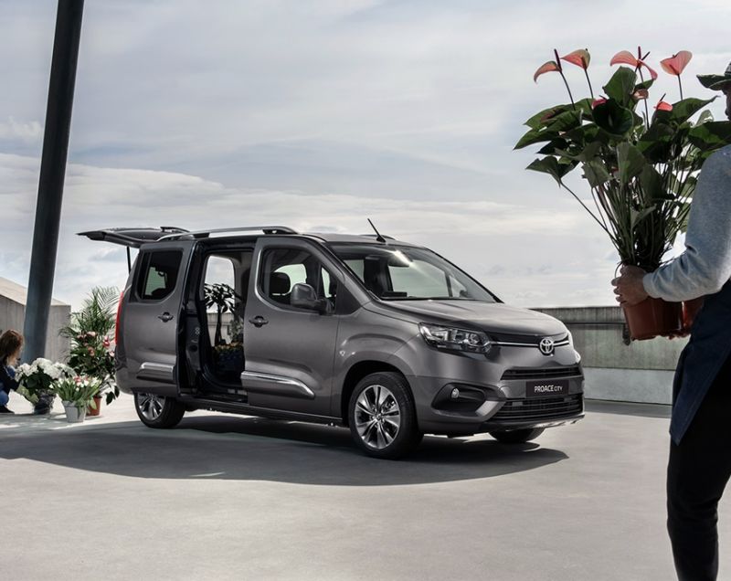 Toyota ProAce City Verso 1.2t long navigator 7p 81kW