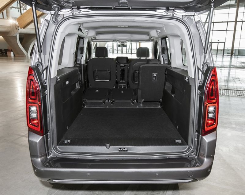 Toyota ProAce City Verso 50kWh ev long challenger 7p 100kW aut