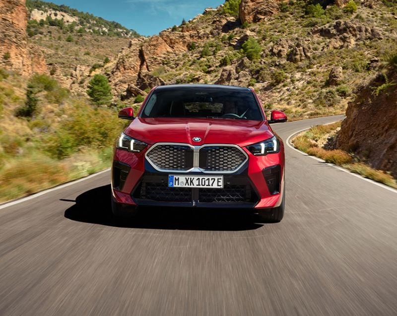 BMW iX2 64.8kWh ev edrive 20 m sport edition 150kW aut