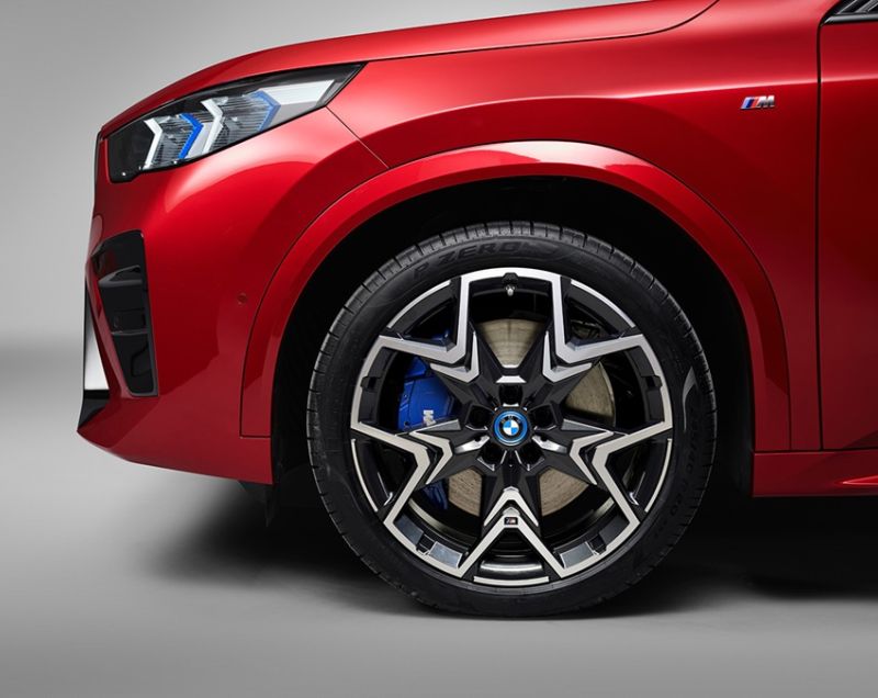 BMW iX2 64.8kWh ev xdrive 30 m sport edition 230kW aut