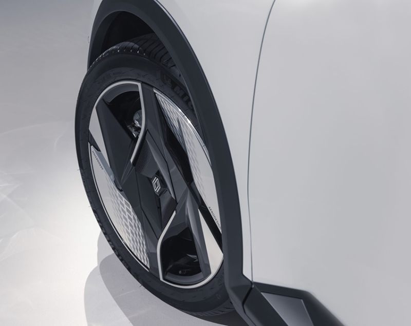 Renault Scenic E-Tech 87kWh Long Range Iconic, Noir Etoil&eacute;