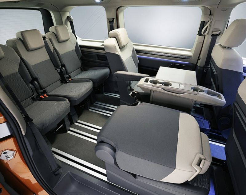 Volkswagen Multivan 1.5 eHybrid L1 Economy Business Volkswagen Multivan 1.5 eHybrid L1 Economy Business