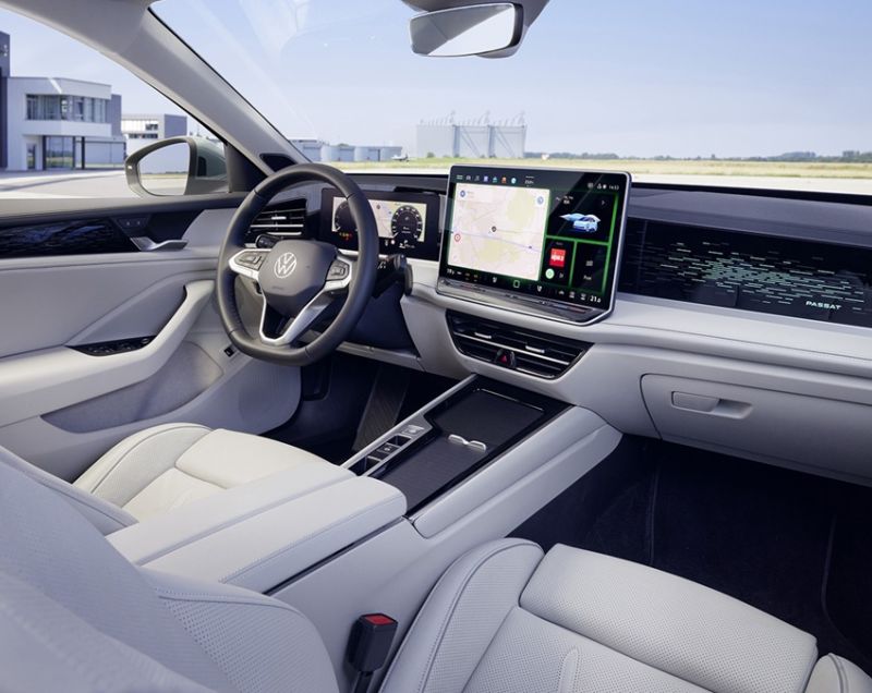 Volkswagen Passat variant 1.5e eHybrid DSG Business, Oyster Silver + TREKHAAK Volkswagen Passat variant 1.5e eHybrid DSG Business, Oyster Silver + TREKHAAK