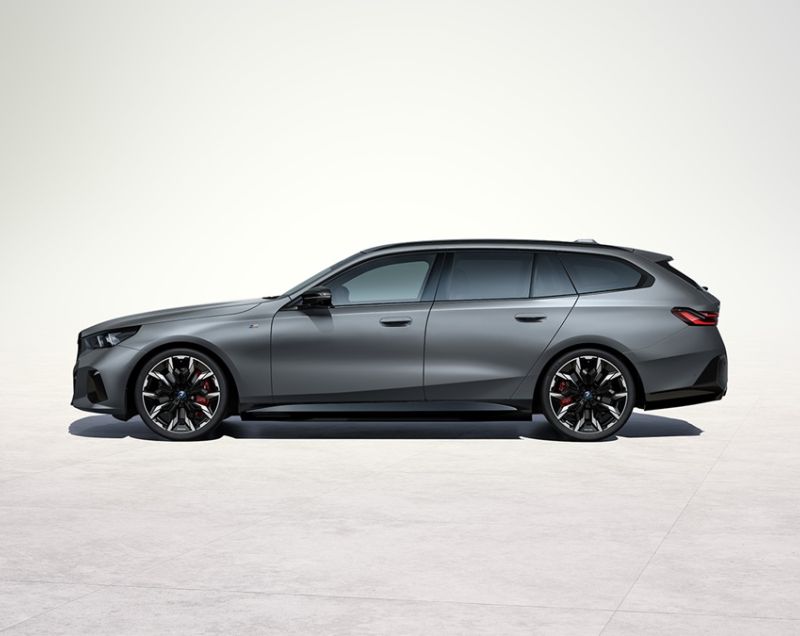 BMW i5 Touring 81.2kWh M60 xDrive