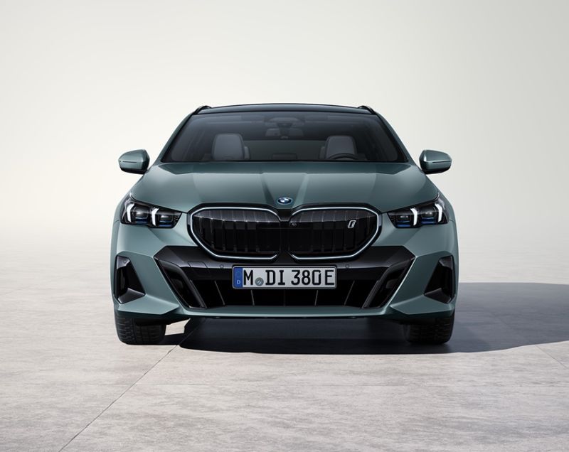 BMW i5 Touring 81.2kWh M60 xDrive