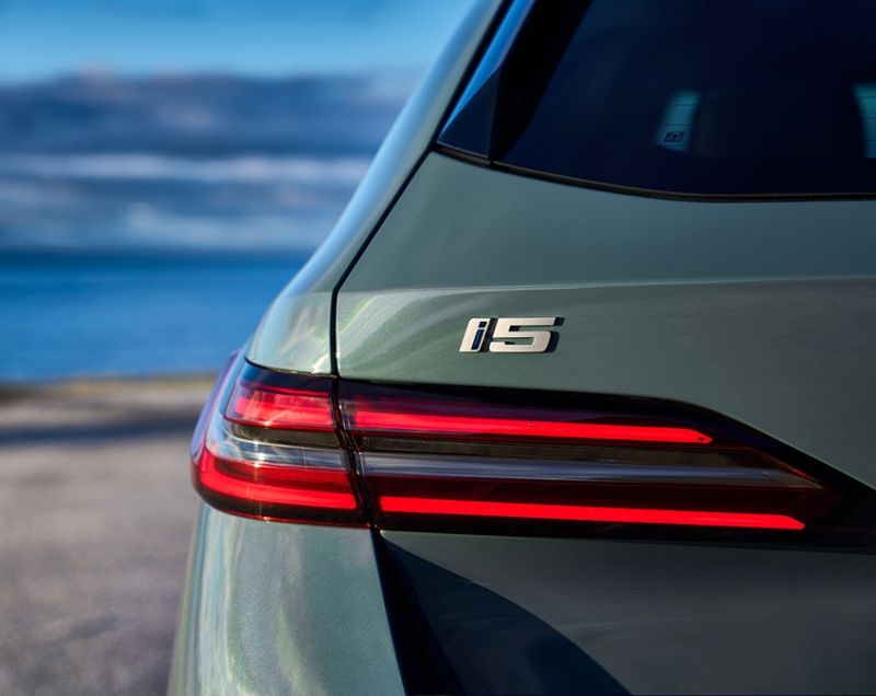 BMW i5 Touring 81.2kWh M60 xDrive