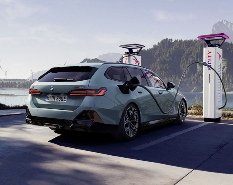 BMW i5 Touring 81.2kWh ev xdrive m60 442kW aut