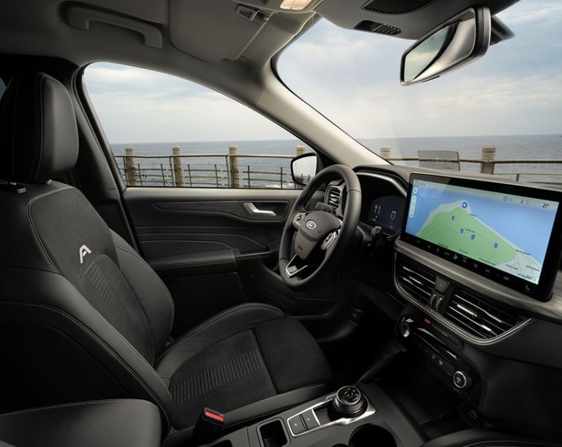 Ford Kuga 2.5 PHEV 243 PK Titanium, Agate Black + TREKHAAK