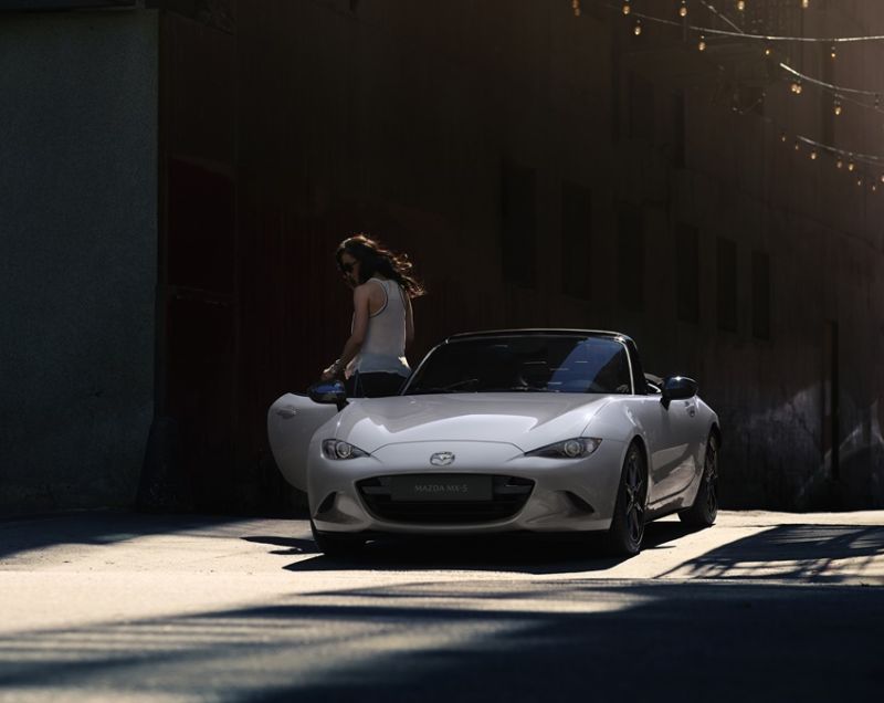 Mazda MX-5 1.5 skyactiv-g exclusive-line 97kW Mazda MX-5 1.5 skyactiv-g exclusive-line 97kW