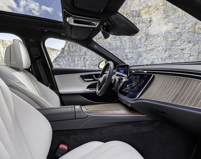 Mercedes-Benz E-klasse All-Terrain 300de phev 4matic 230kW 9g-tronic aut Mercedes-Benz E-klasse All-Terrain 300de phev 4matic 230kW 9g-tronic aut