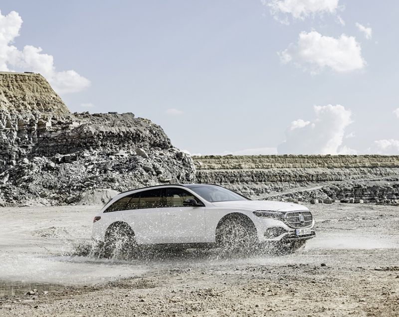 Mercedes-Benz E-klasse All-Terrain 450d mhev 4matic 270kW 9g-tronic aut Mercedes-Benz E-klasse All-Terrain 450d mhev 4matic 270kW 9g-tronic aut