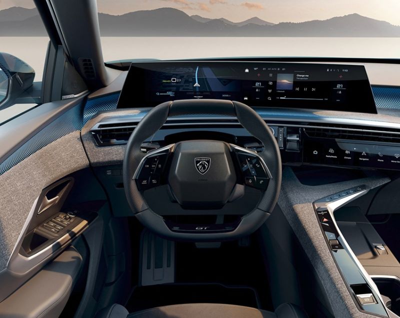 Peugeot E-3008 73kWh GT - INCL ADAPTIVE CRUISE CONTROL