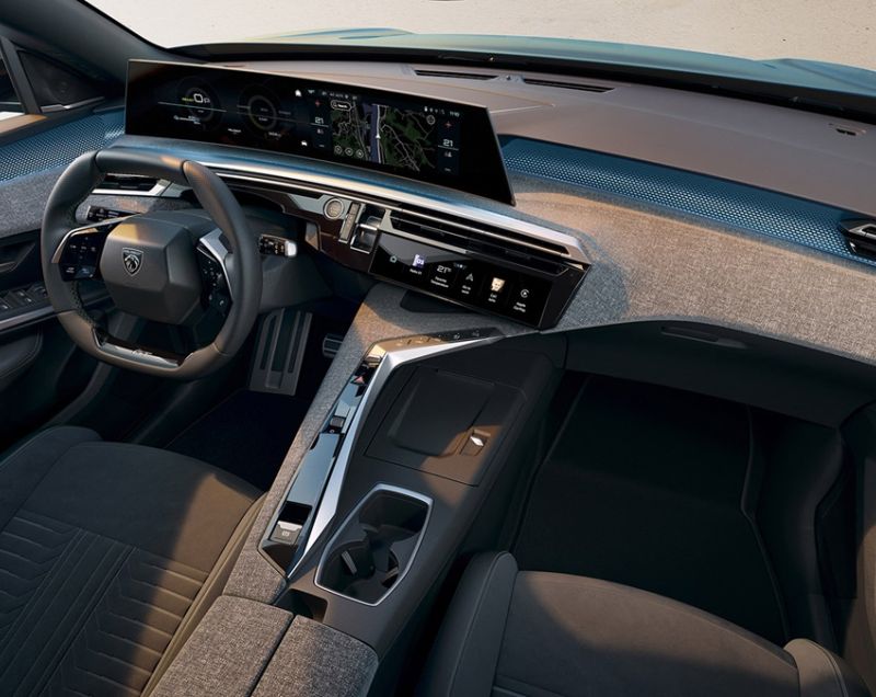 Peugeot E-3008 73kWh Allure Avantage