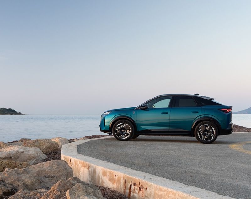 Peugeot E-3008 73kWh Allure Avantage