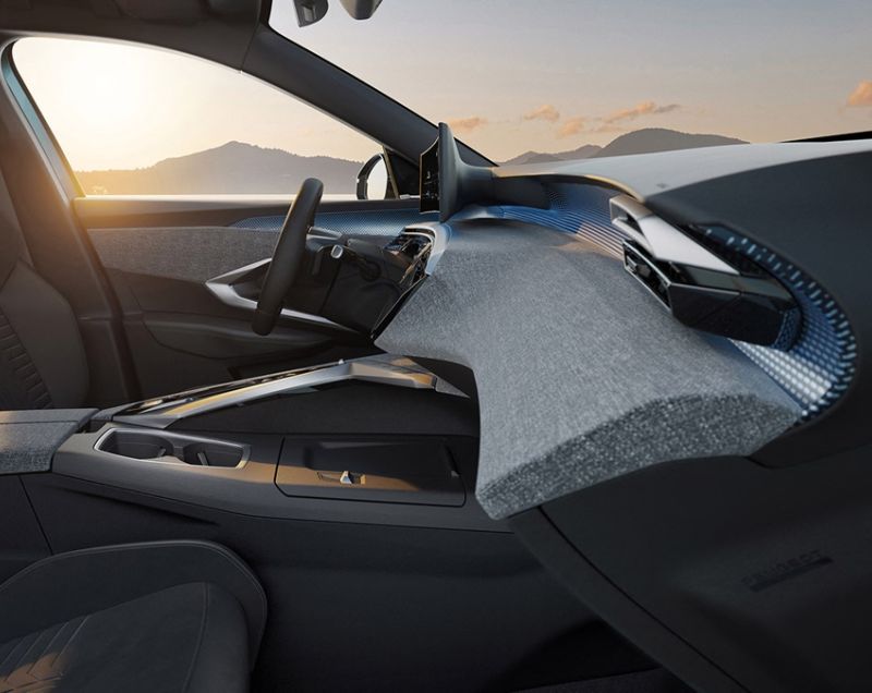 Peugeot E-3008 73kWh GT Avantage, Noir Perla Nera + PANORAMADAK / WARMTEPOMP