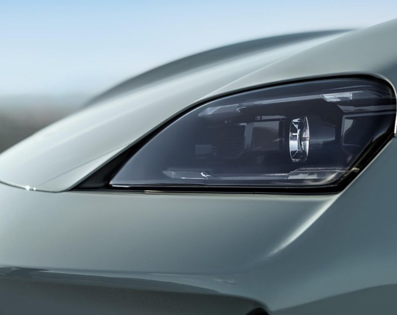 Porsche Taycan 89kWh 300kW