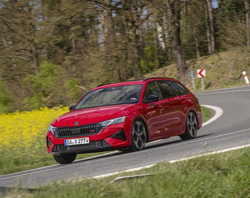 Skoda Octavia combi 1.5tsi m-HEV 150 PK Sportline Business, Black Magic + ACC | TREKHAAK | NAVIGATIE