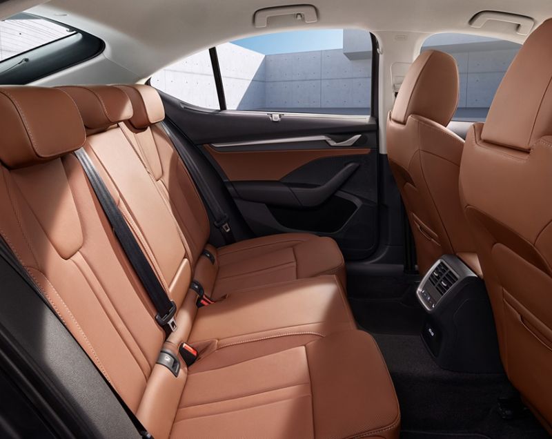 Skoda Octavia combi 1.5tsi 115 PK Business Edition Plus, Moon White - INCL ADAPTIVE CRUISE CONTROL