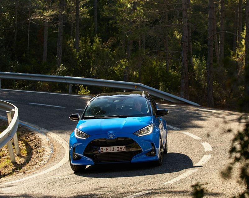 Toyota Yaris 1.5vvti hev executive 96kW cvt aut Toyota Yaris 1.5vvti hev executive 96kW cvt aut