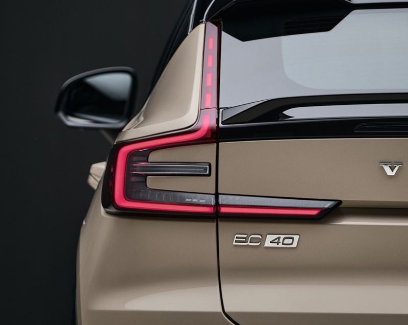 Volvo EC40 82kWh Single Motor Extended Range Plus Black Edition