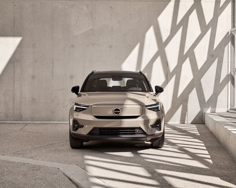 Volvo EX40 70kWh Single Motor Business Edition - AANRADER!