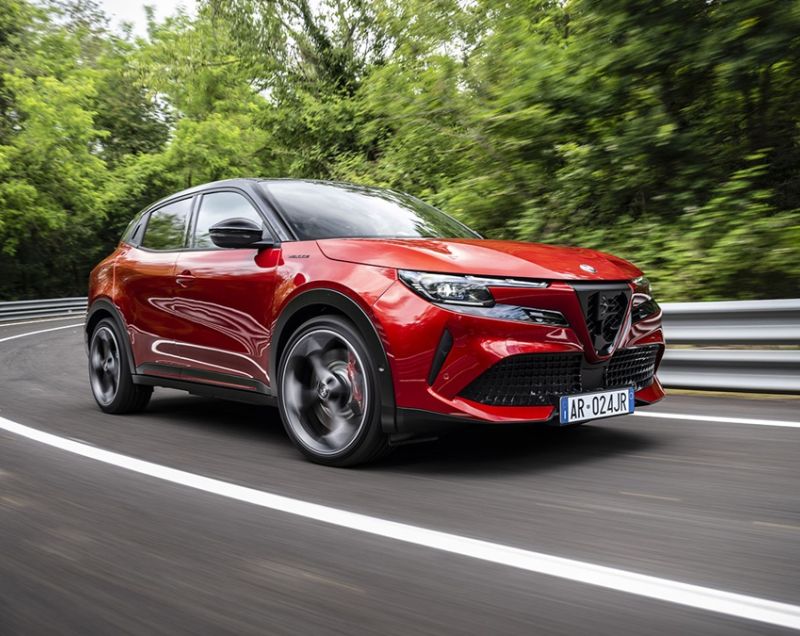 Alfa Romeo Junior 54kWh 156 PK Elettrica Speciale Alfa Romeo Junior 54kWh 156 PK Elettrica Speciale