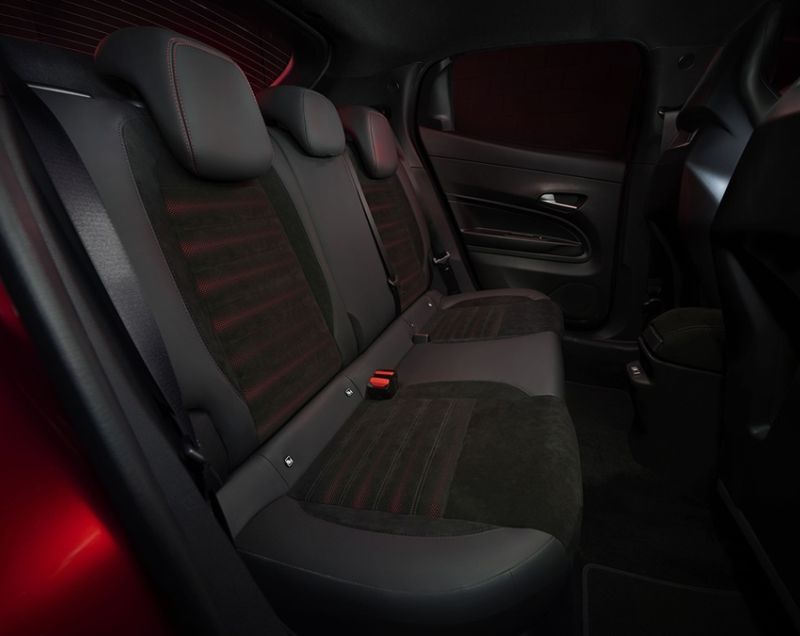 Alfa Romeo Junior 54kWh 156 PK Elettrica